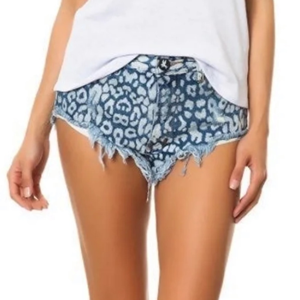 One teaspoon Shorts